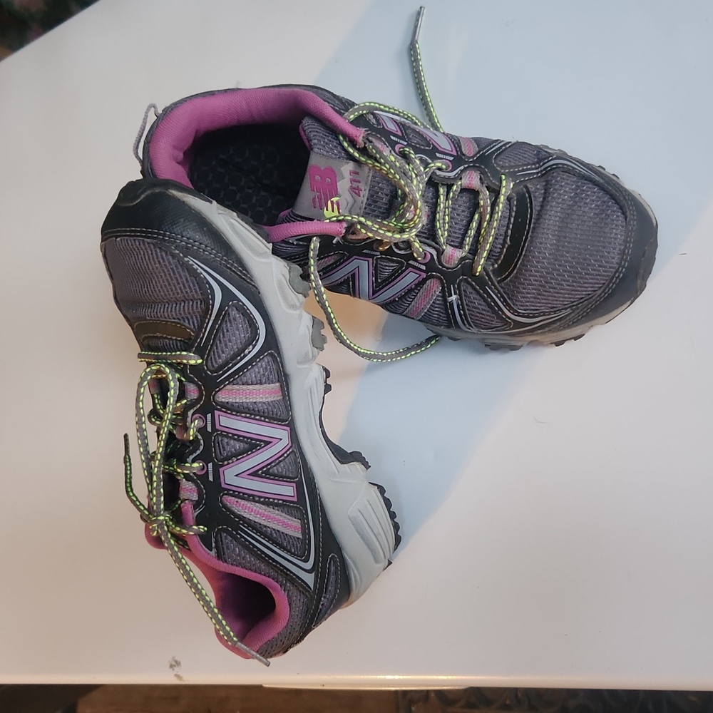 NEW BALANCE SNEAKERS
